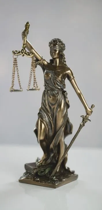 Concetto giustizia difesa